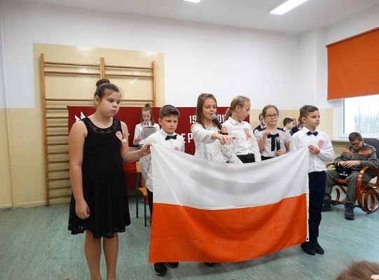 Niepodległa w Szkole Podstawowej w Słosinku