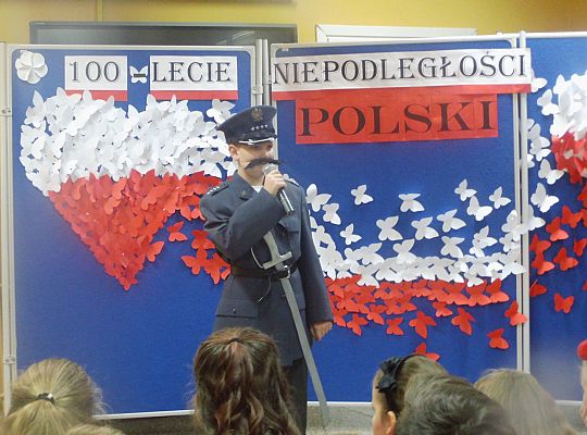 Niepodległa w Szkole Podstawowej w Łebuni