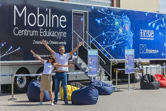Grafika Mobilne Centrum Edukacyjne  w Słupsku